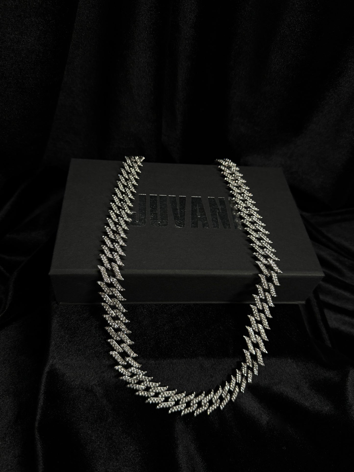 18mm Thorns Iced Out Cuban Chain